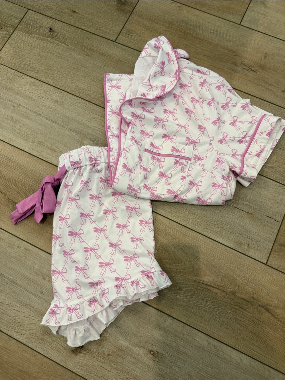 Women’s White and Pink Bow-Print Pajama Set size M